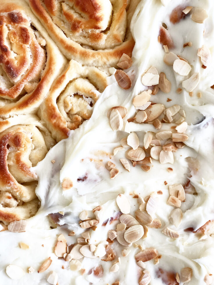 almond cinnamon rolls