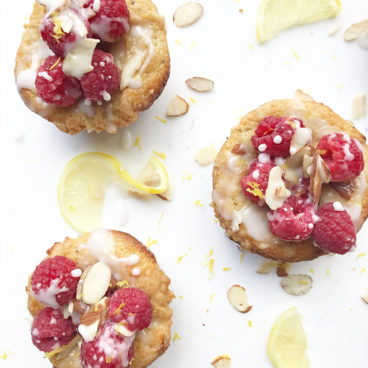Lemon poppyseed muffins with raspberry