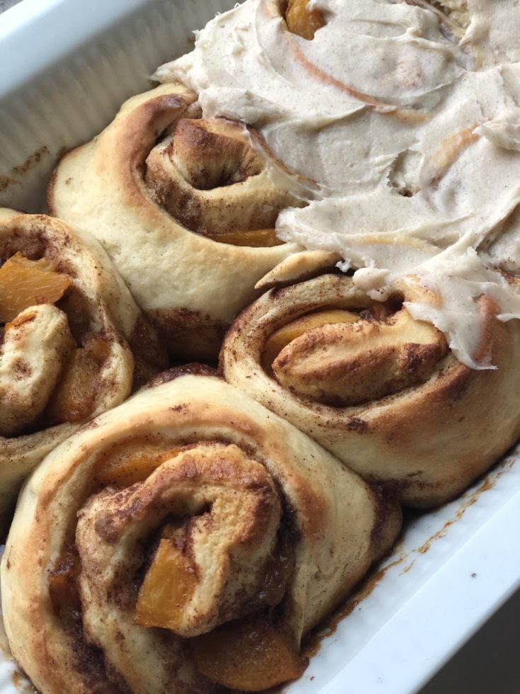 peach cobbler cinnamon rolls