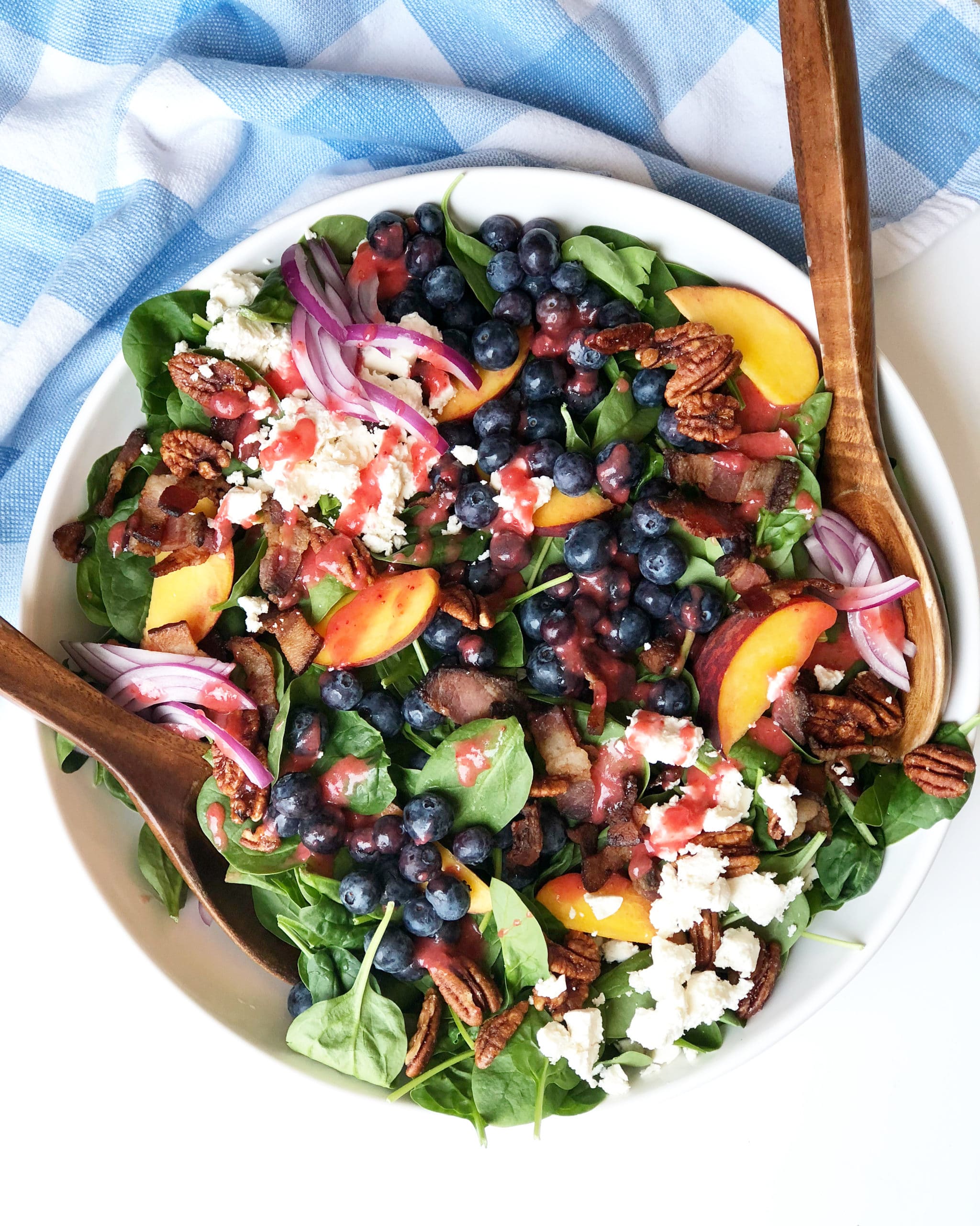 Blueberry Salad with Peaches and Strawberry Dressing