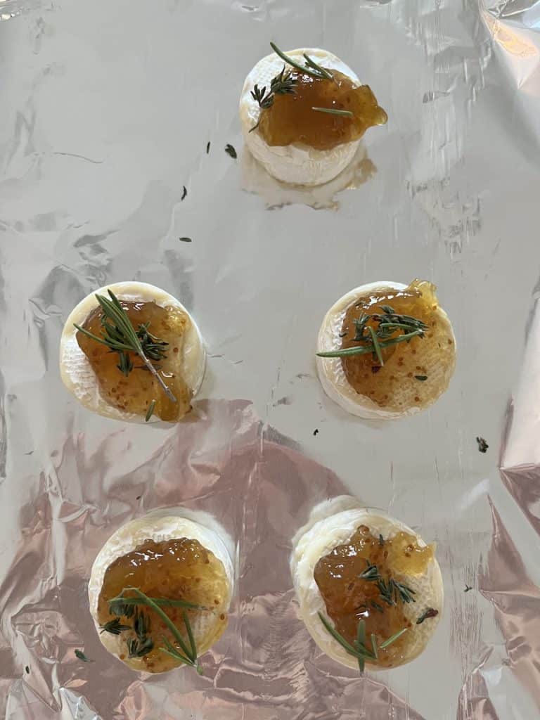 step by step mini baked brie bites